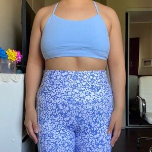 𝗿𝗯𝘅 blue floral cropped leggings